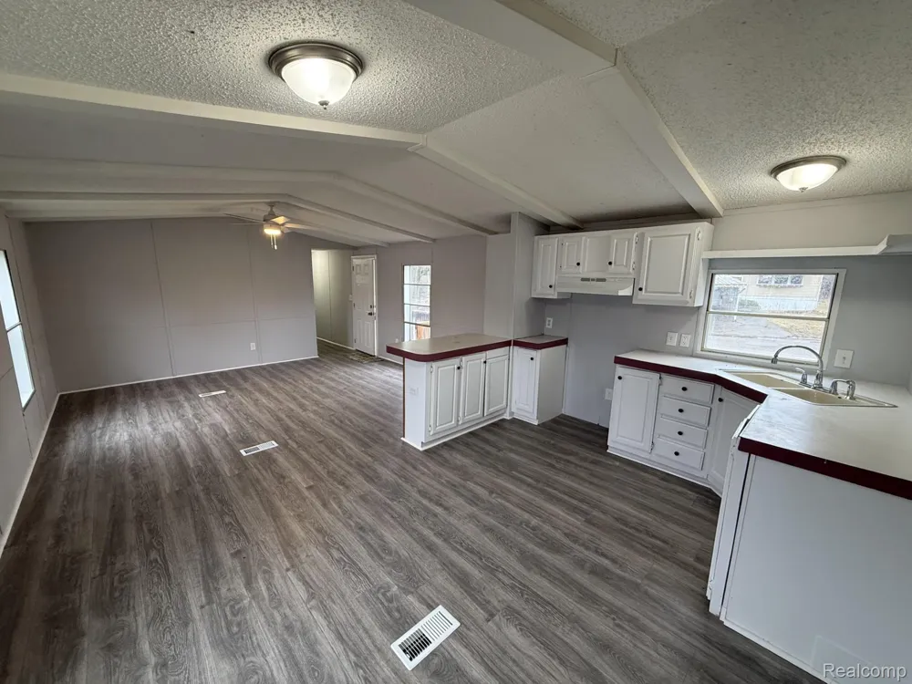 5045 Nadie Drive Mt Morris City, MI 48458