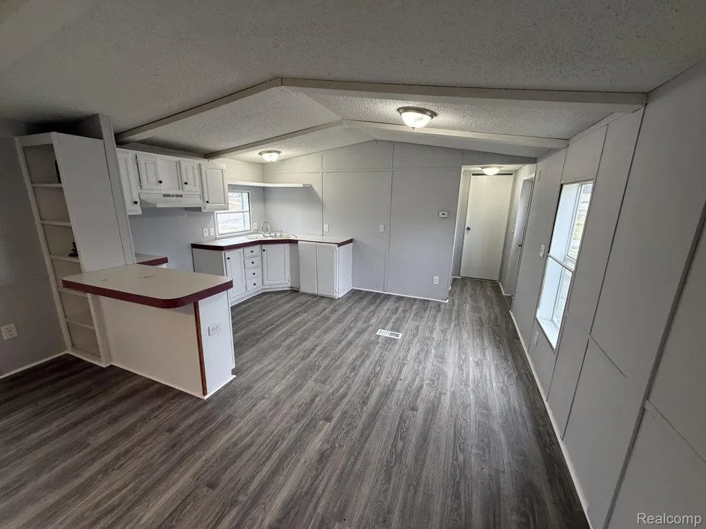 5045 Nadie Drive Mt Morris City, MI 48458