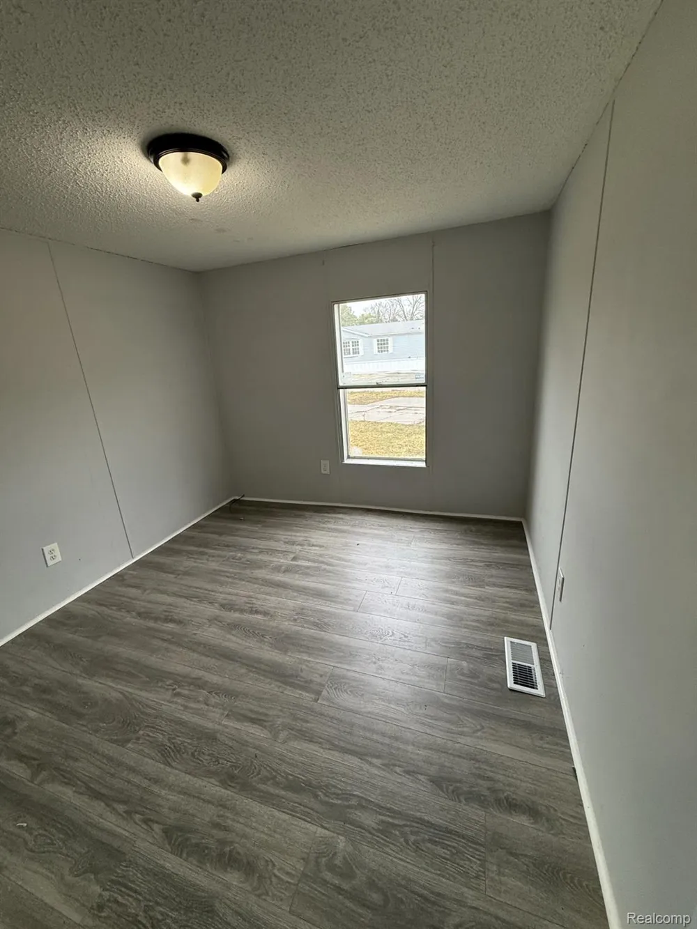 5045 Nadie Drive Mt Morris City, MI 48458