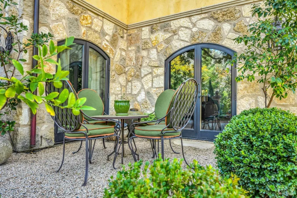 2395 Pickett Road Calistoga, CA 94515
