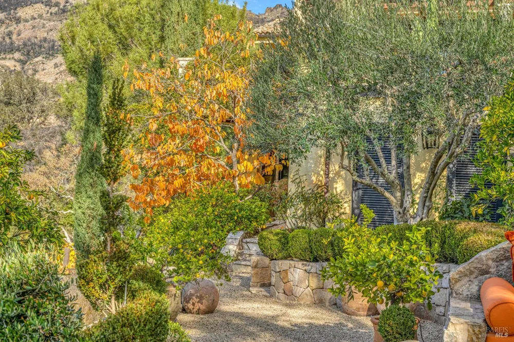 2395 Pickett Road Calistoga, CA 94515