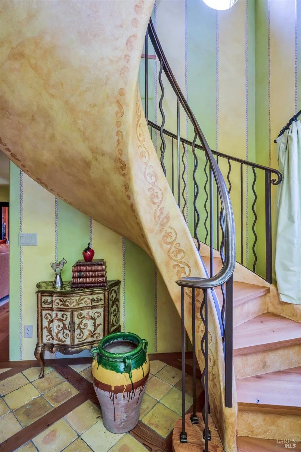 2395 Pickett Road Calistoga, CA 94515