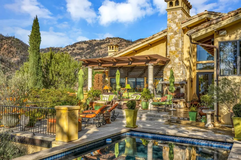 2395 Pickett Road Calistoga, CA 94515