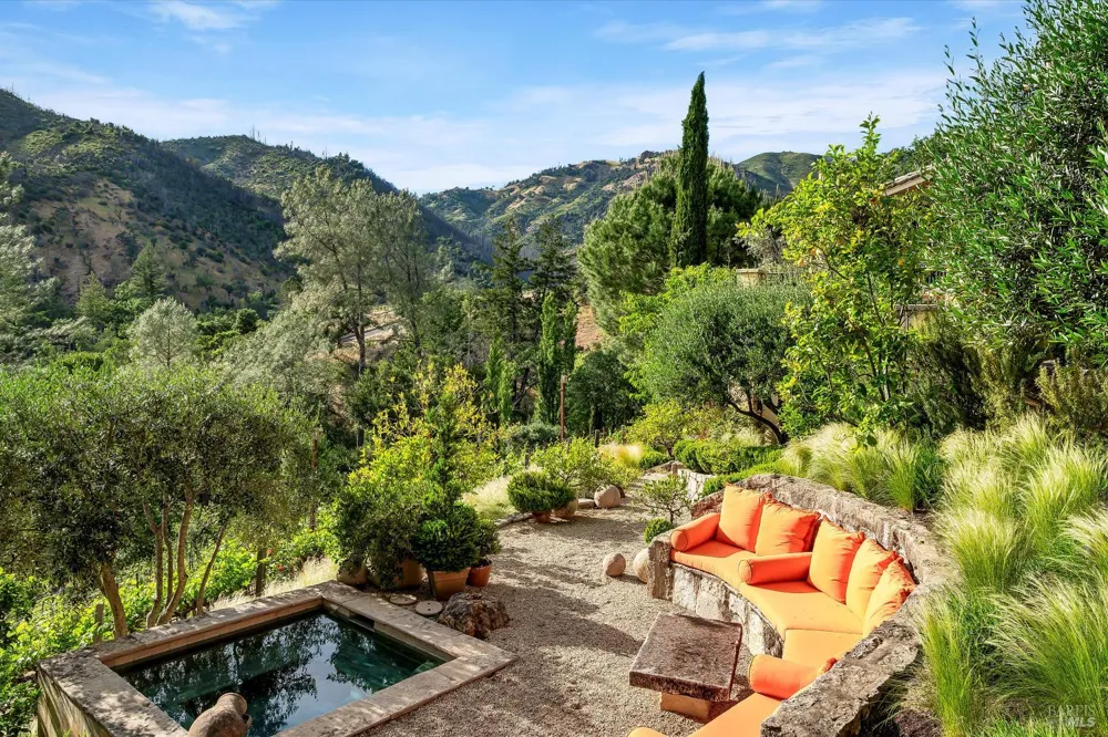 2395 Pickett Road Calistoga, CA 94515