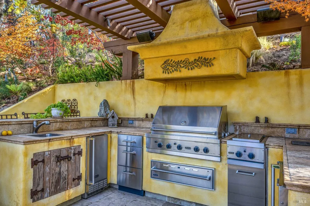 2395 Pickett Road Calistoga, CA 94515
