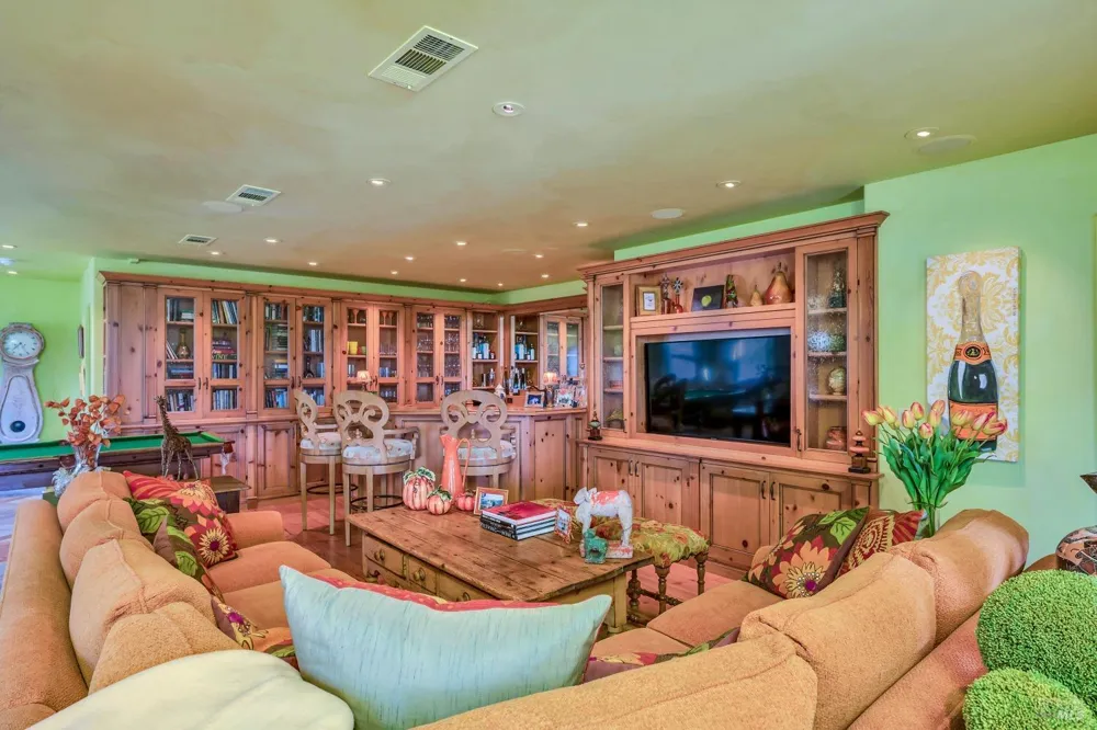 2395 Pickett Road Calistoga, CA 94515