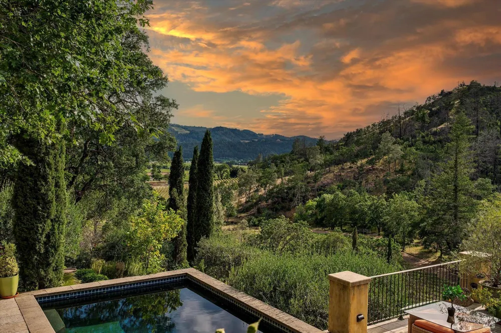 2395 Pickett Road Calistoga, CA 94515