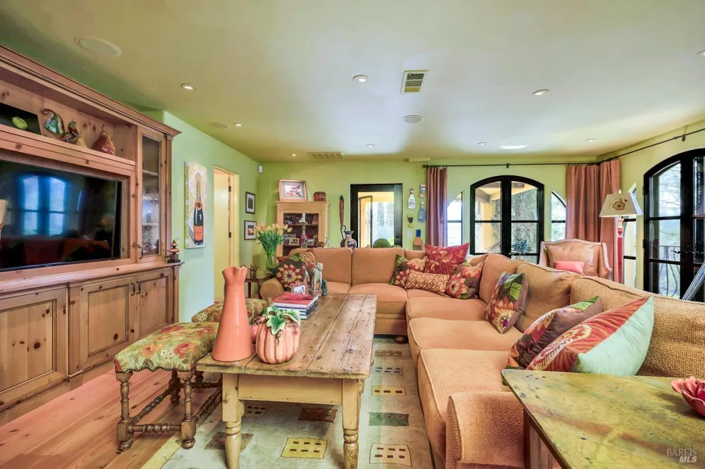 2395 Pickett Road Calistoga, CA 94515