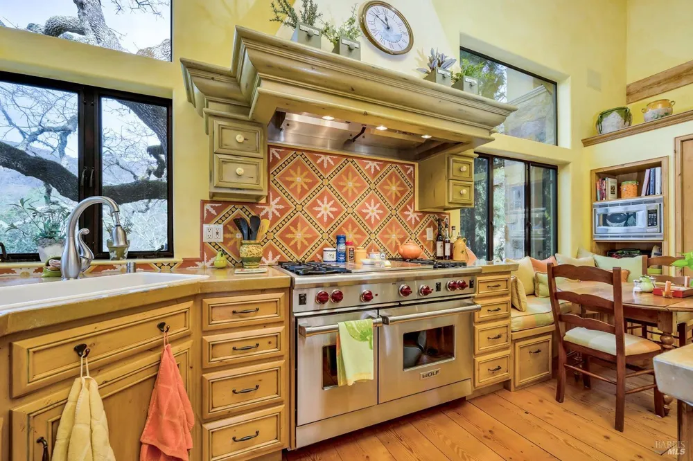 2395 Pickett Road Calistoga, CA 94515
