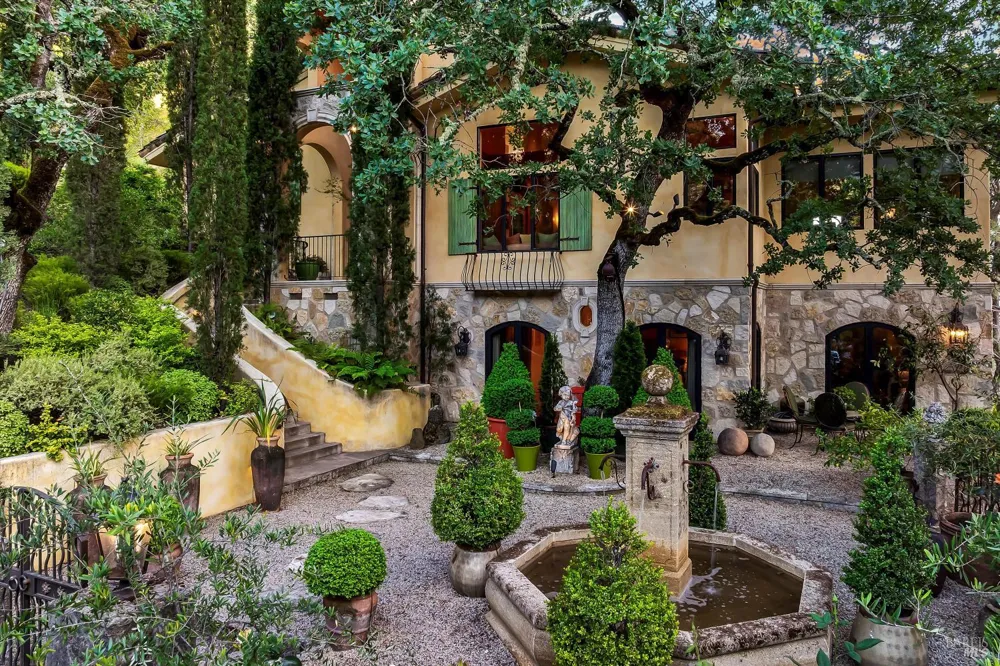 2395 Pickett Road Calistoga, CA 94515