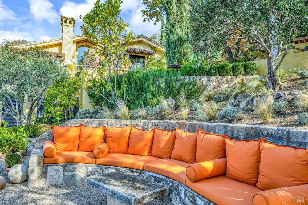 2395 Pickett Road Calistoga, CA 94515