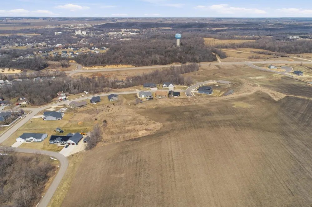 6701 Ridgewood Drive Cannon Falls, MN 55009