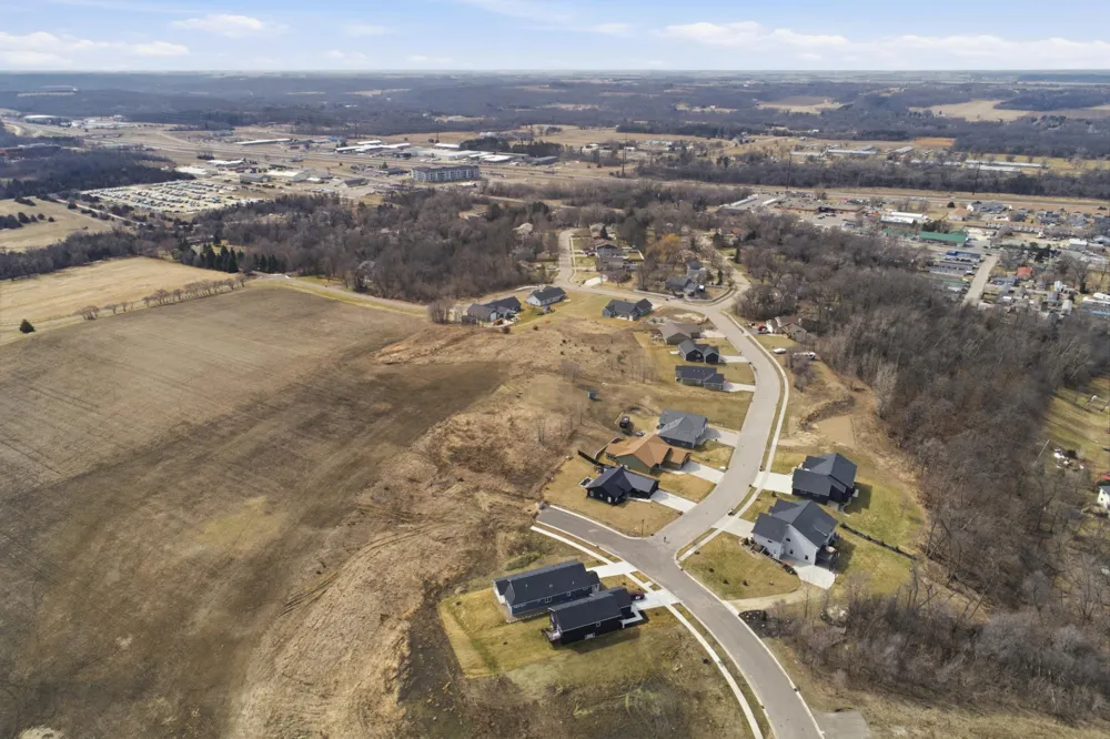 6701 Ridgewood Drive Cannon Falls, MN 55009