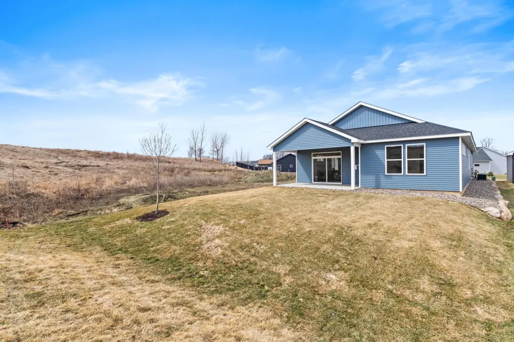 6701 Ridgewood Drive Cannon Falls, MN 55009