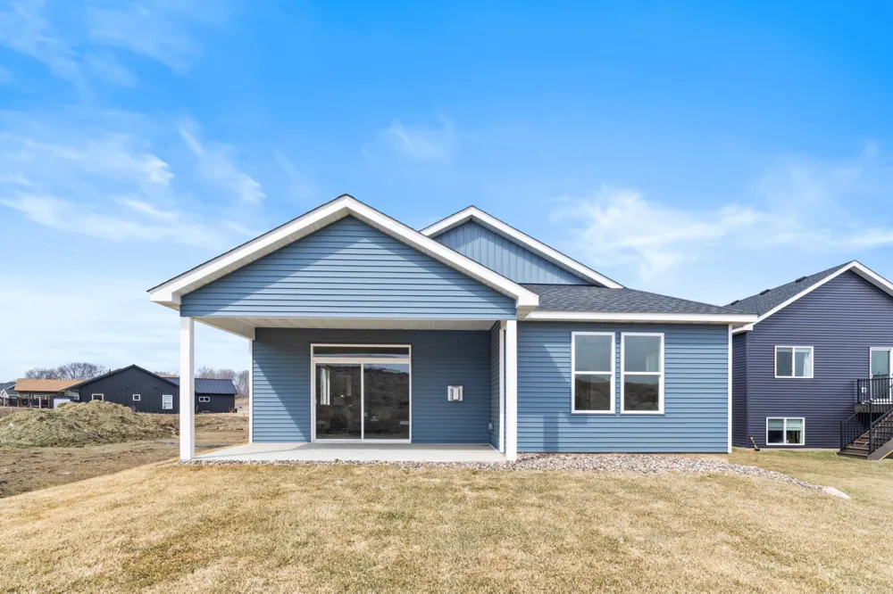 6701 Ridgewood Drive Cannon Falls, MN 55009