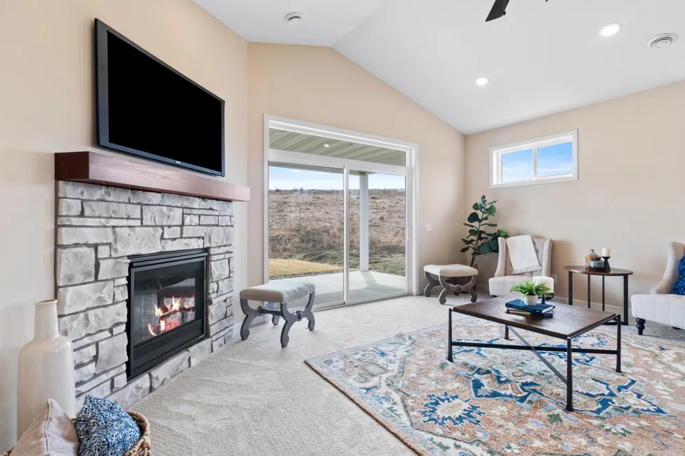 6701 Ridgewood Drive Cannon Falls, MN 55009