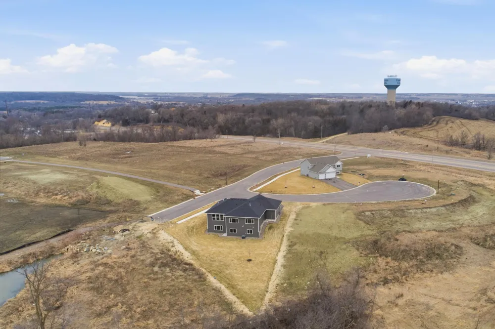 6839 Timberview Court Cannon Falls, MN 55009