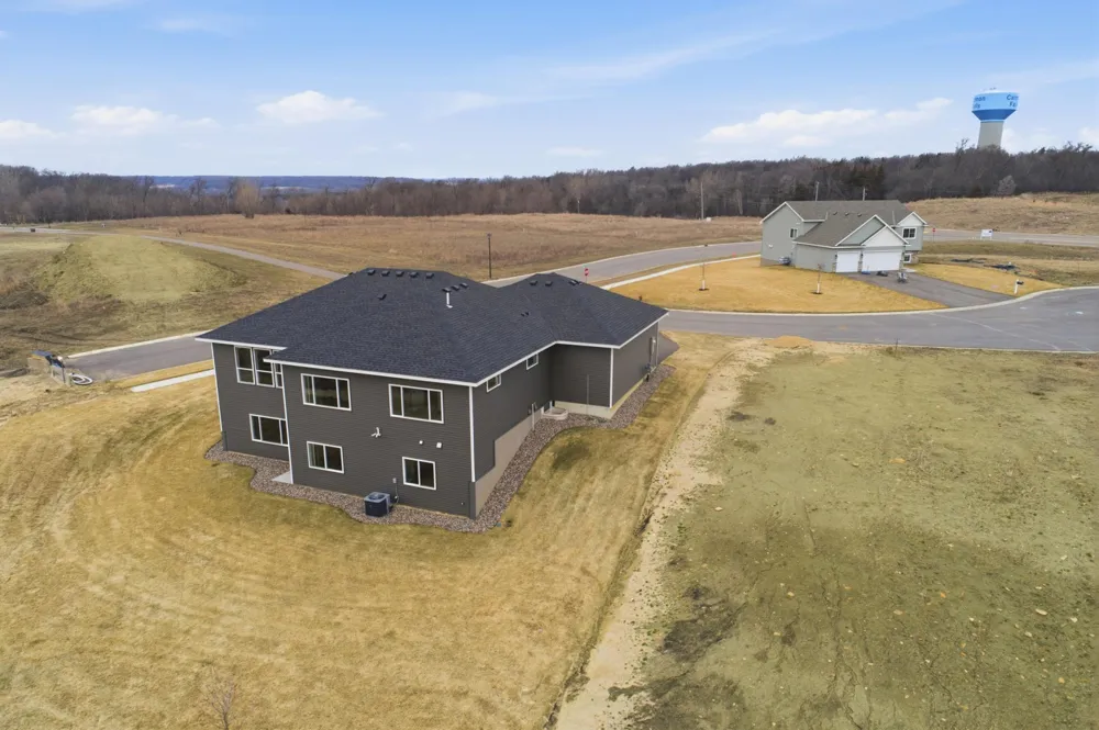 6839 Timberview Court Cannon Falls, MN 55009