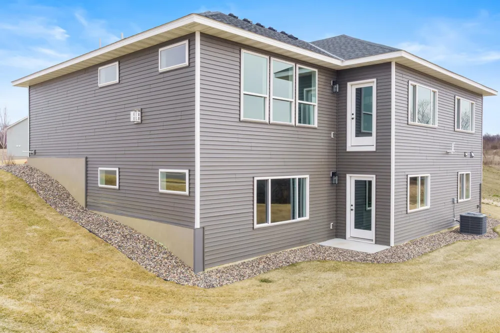 6839 Timberview Court Cannon Falls, MN 55009