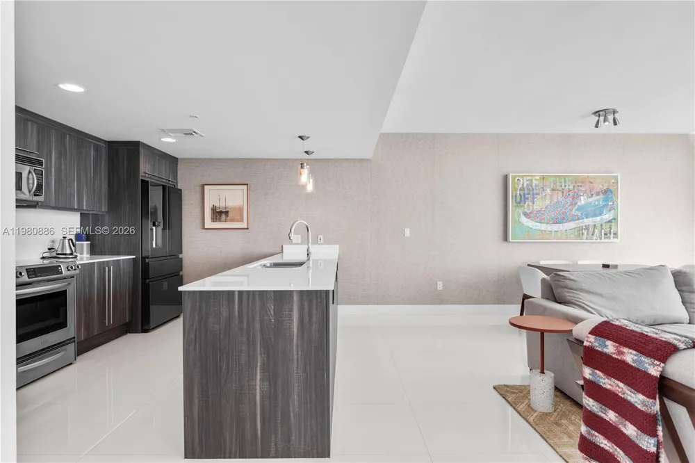 665 NE 25th St #2102 Miami, FL 33137