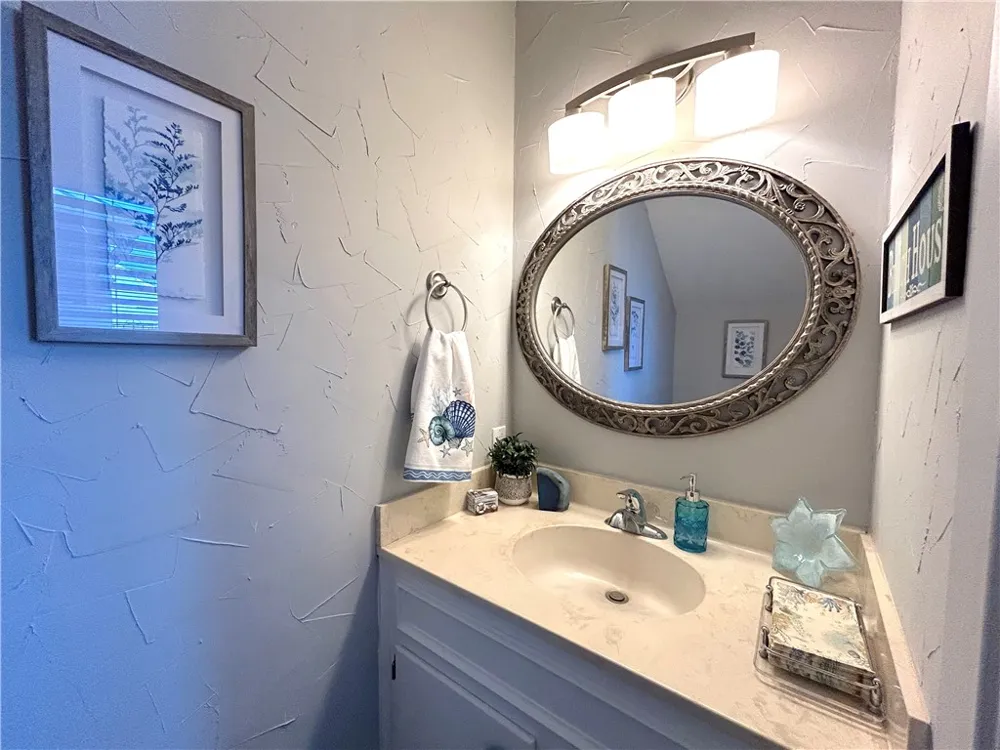 840 Cliff Drive #4 Portland, TX 78374