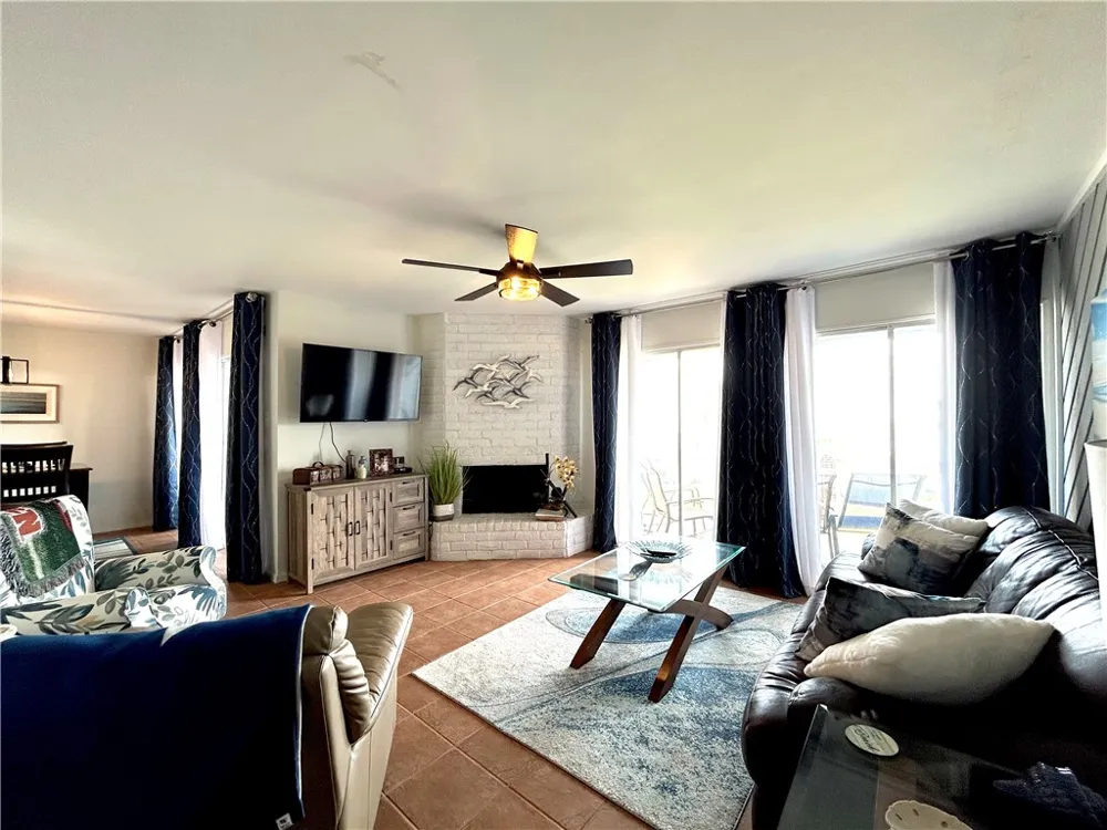 840 Cliff Drive #4 Portland, TX 78374