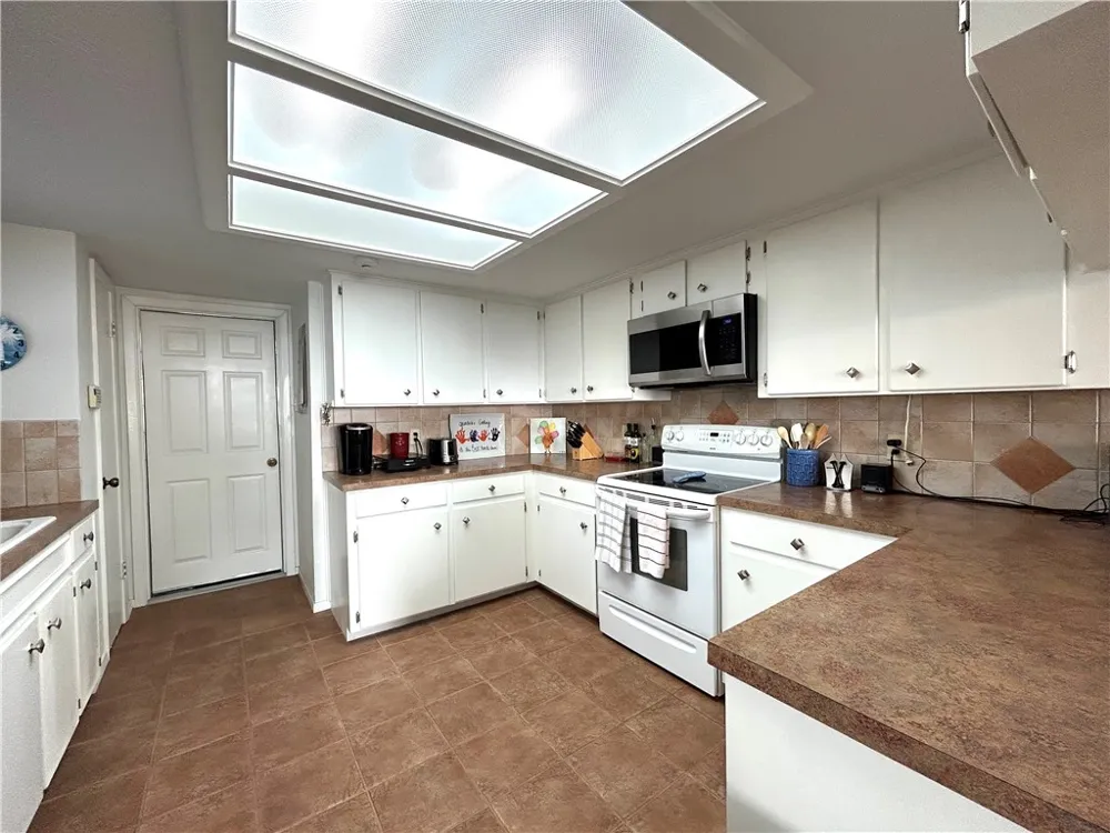 840 Cliff Drive #4 Portland, TX 78374