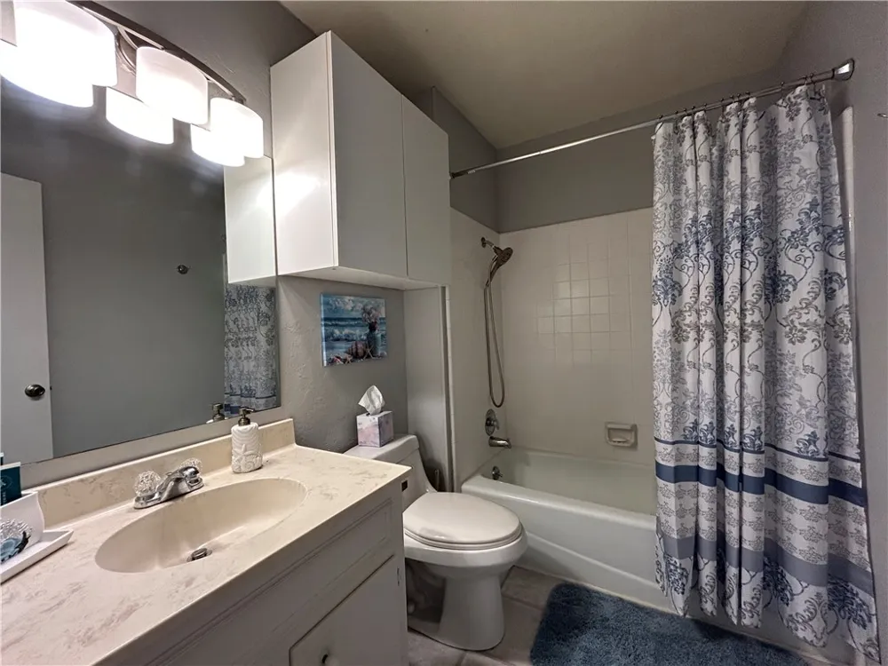 840 Cliff Drive #4 Portland, TX 78374