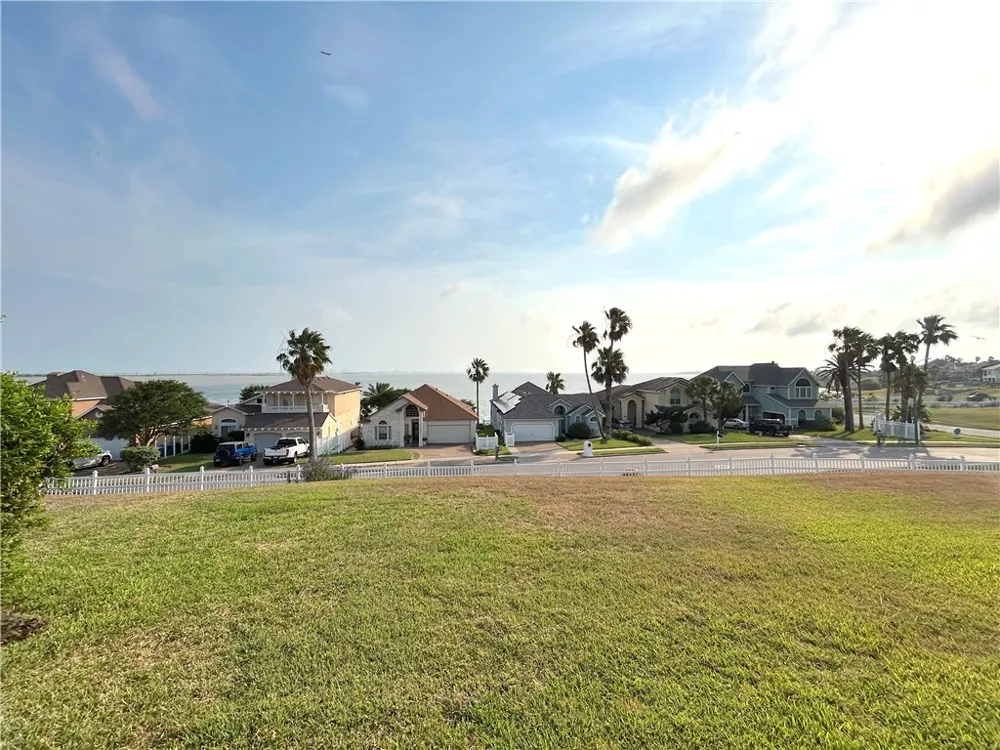 840 Cliff Drive #4 Portland, TX 78374