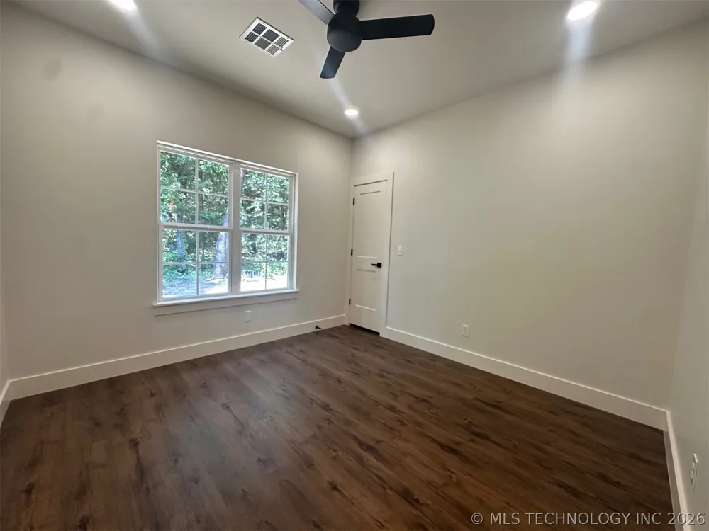 12351 Longboard Loop Kingston, OK 73439