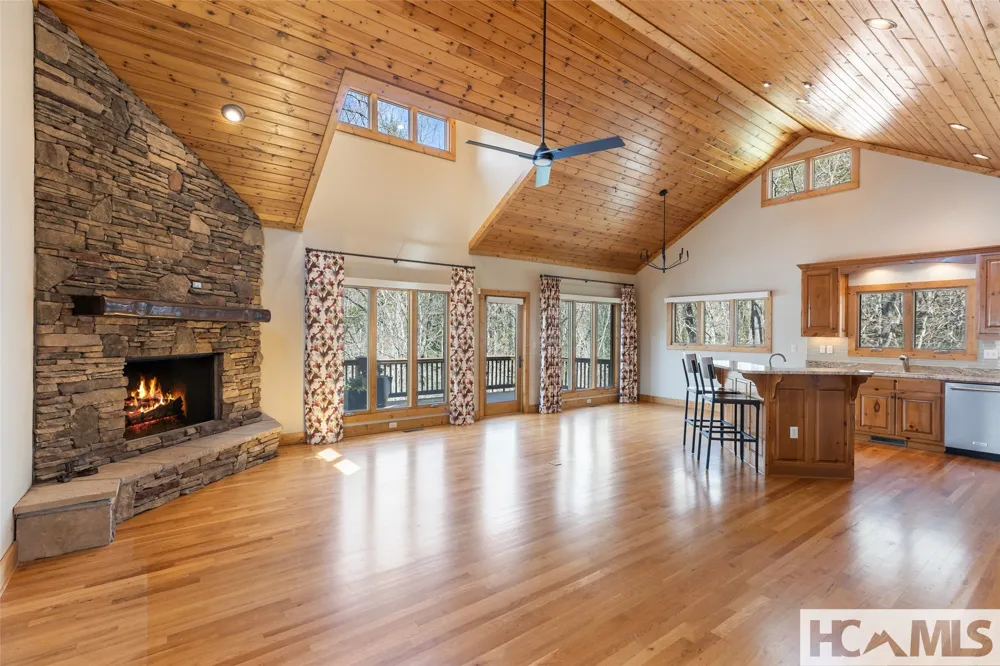 155 Springs Way Sapphire, NC 28774