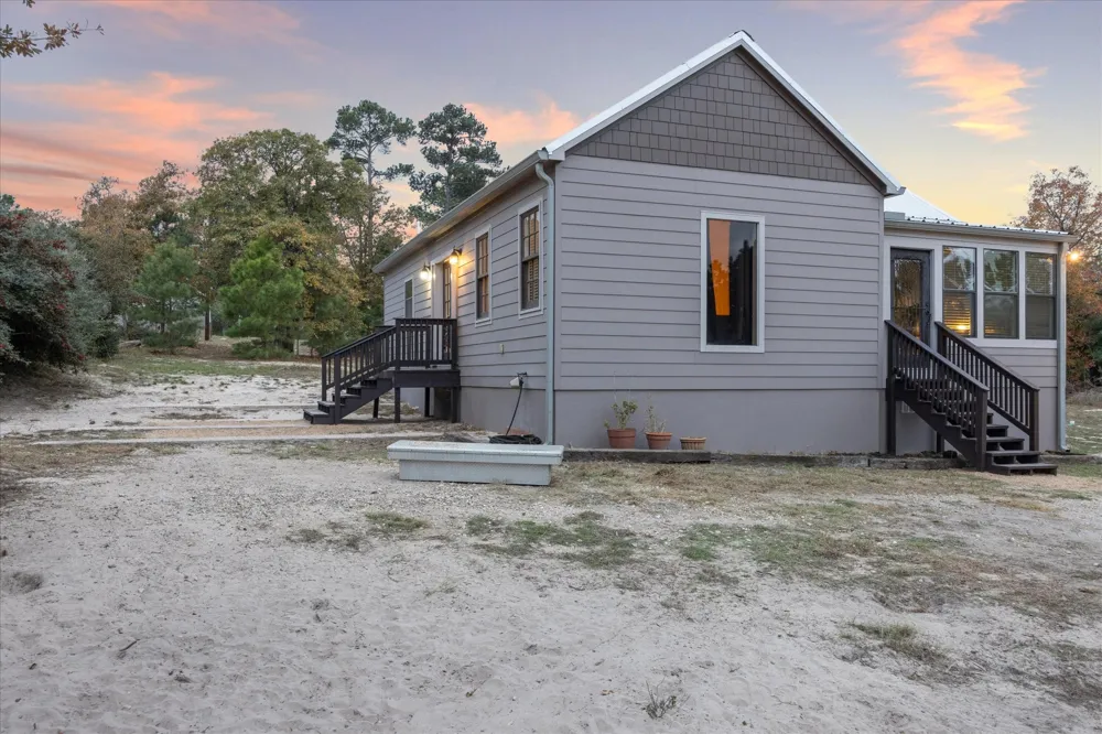 364 Ponderosa Loop Paige, TX 78659