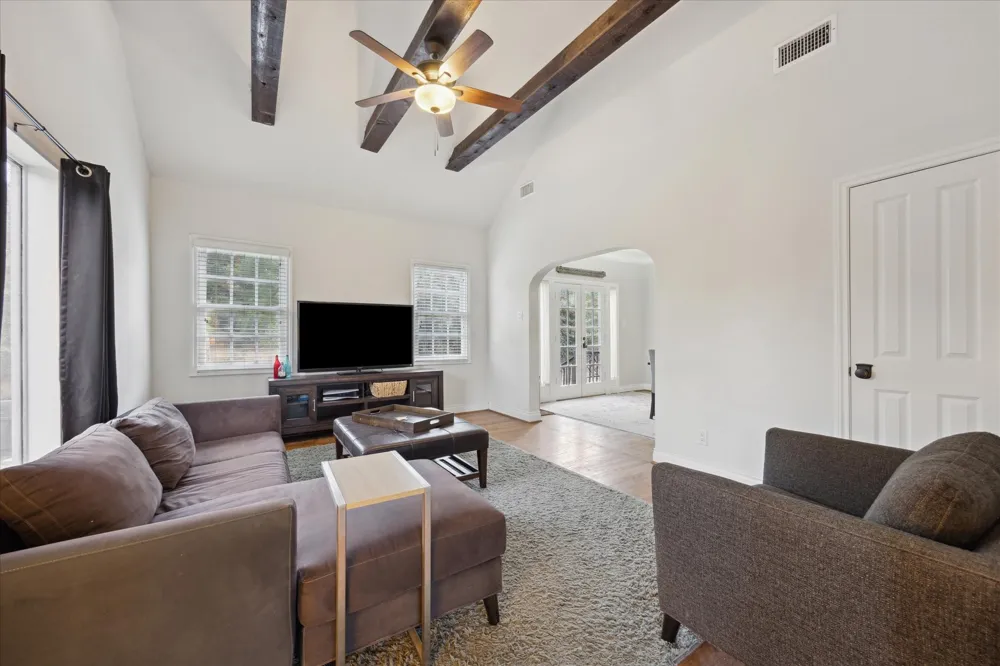 364 Ponderosa Loop Paige, TX 78659