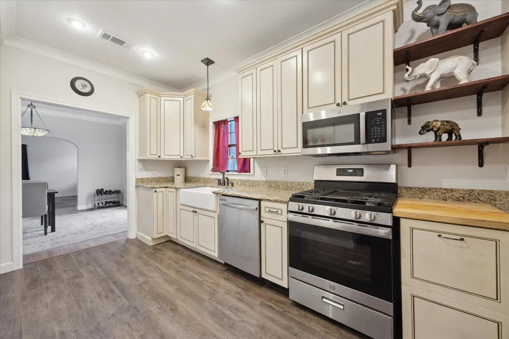 364 Ponderosa Loop Paige, TX 78659