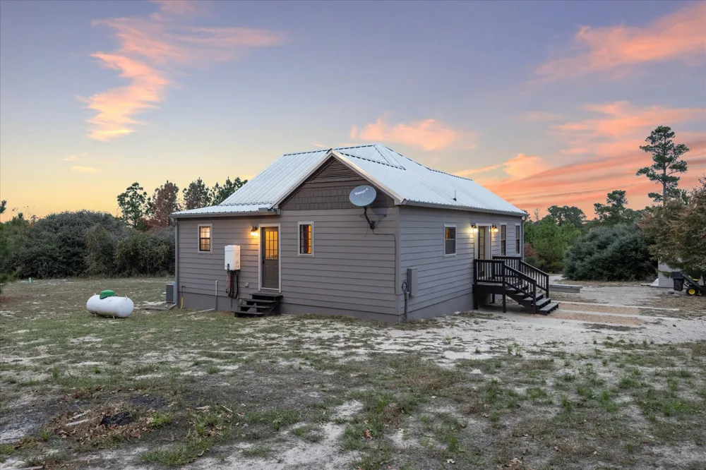 364 Ponderosa Loop Paige, TX 78659
