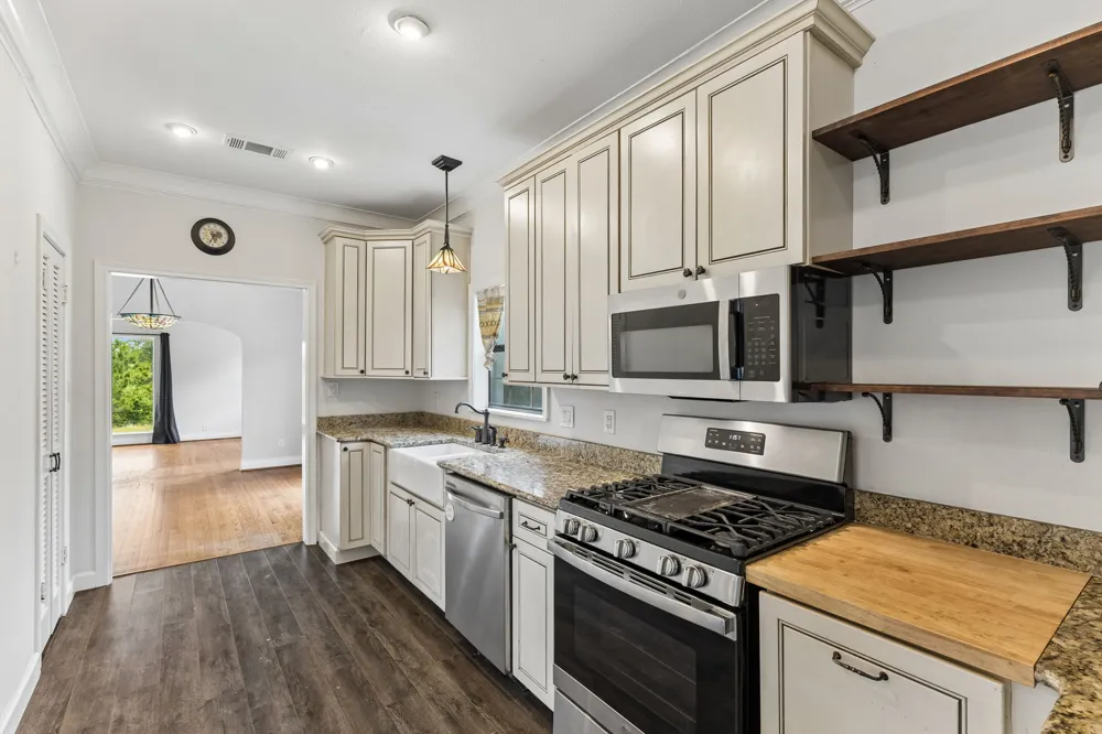 364 Ponderosa Loop Paige, TX 78659