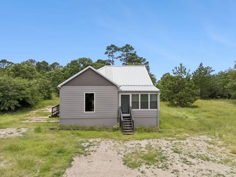 364 Ponderosa Loop Paige, TX 78659