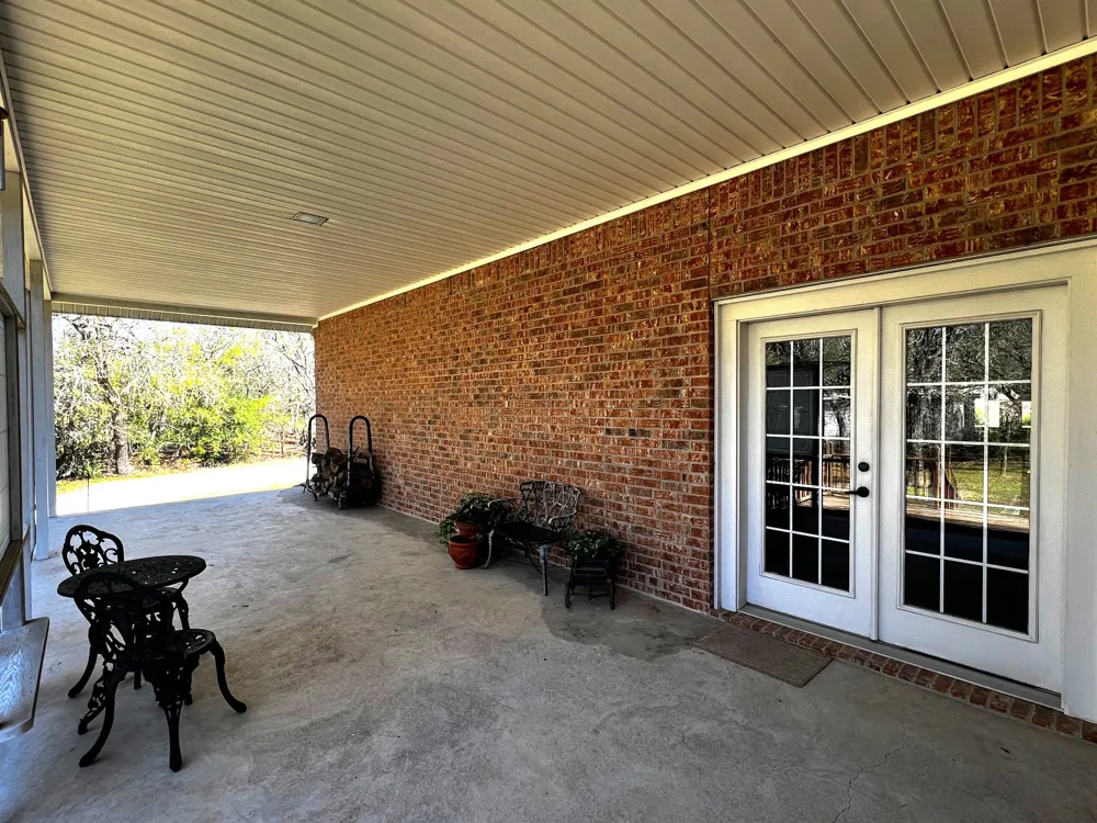 730 Panorama Road La Grange, TX 78945