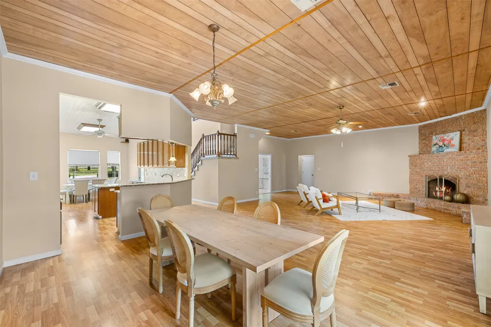 730 Panorama Road La Grange, TX 78945
