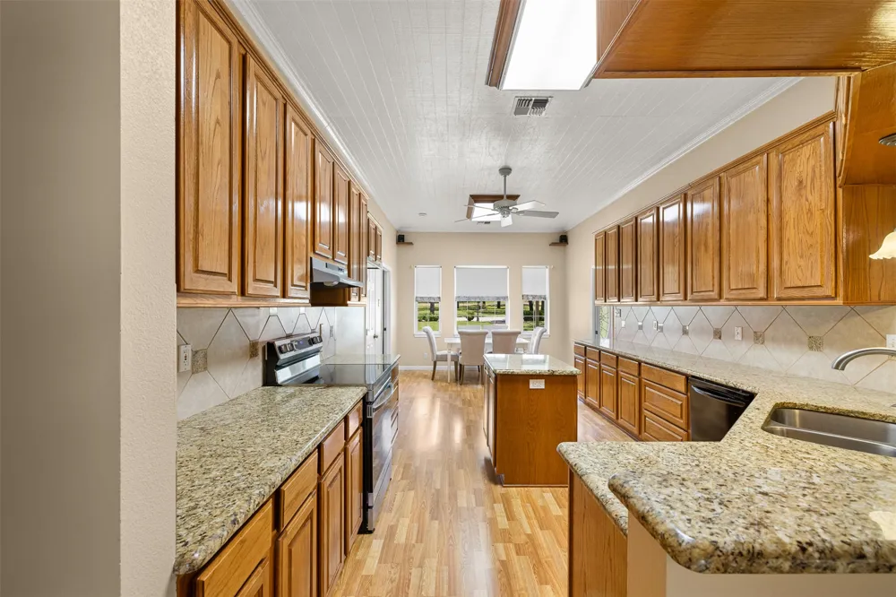 730 Panorama Road La Grange, TX 78945