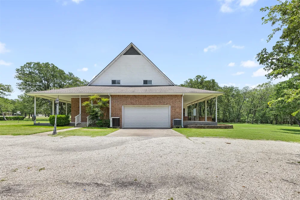 730 Panorama Road La Grange, TX 78945