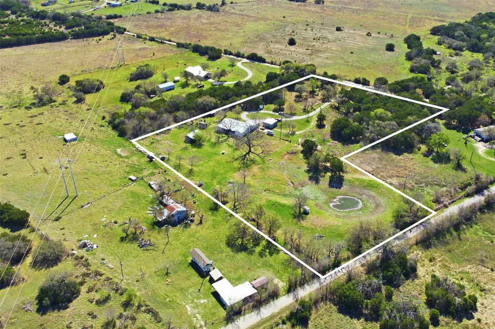 1115 County Road 2102 Lometa, TX 76853