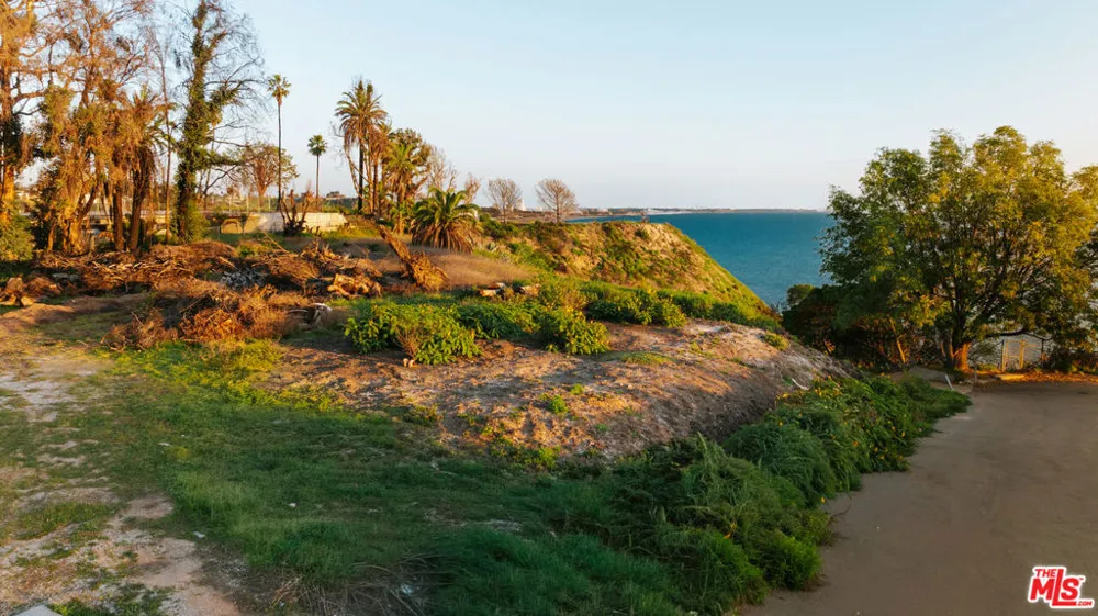 17000 W. Sunset Blvd Pacific Palisades, CA 90272