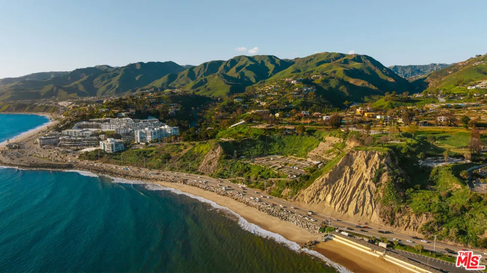 17000 W. Sunset Blvd Pacific Palisades, CA 90272