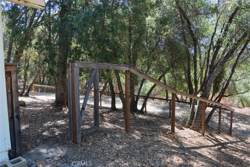 39406 John West Road Oakhurst, CA 93644