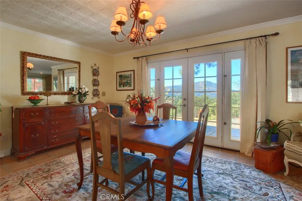 39406 John West Road Oakhurst, CA 93644