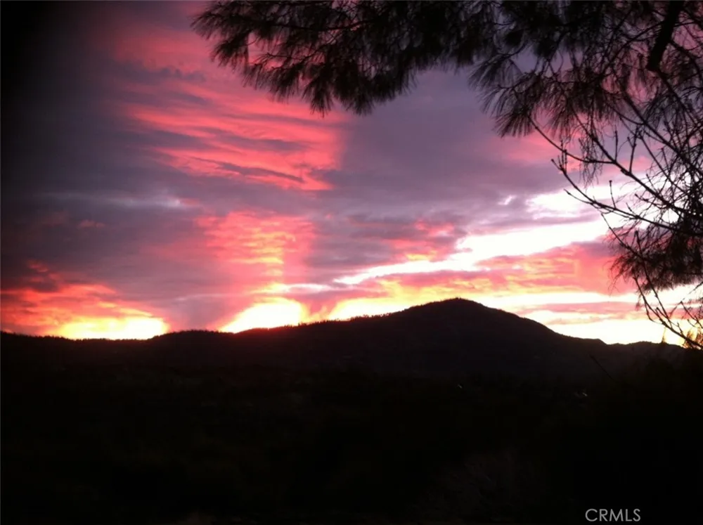 39406 John West Road Oakhurst, CA 93644