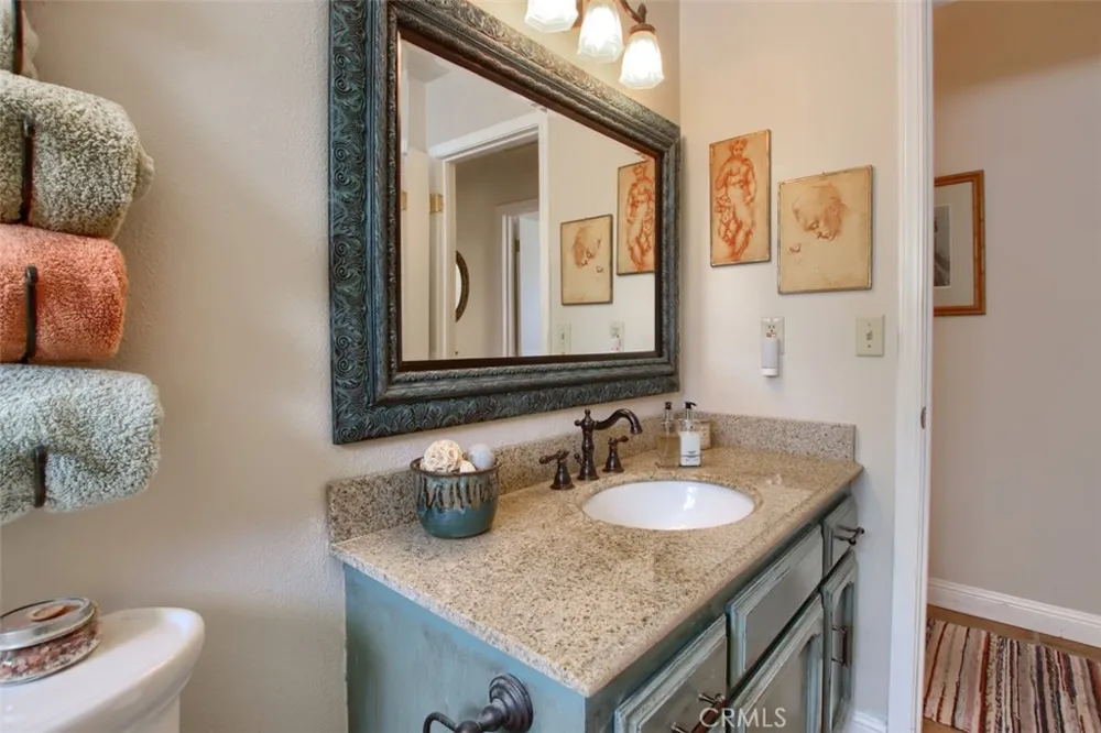 39406 John West Road Oakhurst, CA 93644