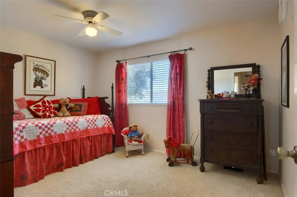 39406 John West Road Oakhurst, CA 93644