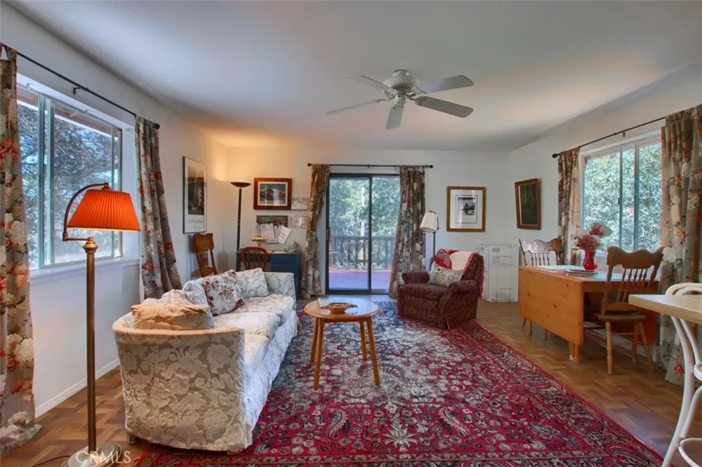 39406 John West Road Oakhurst, CA 93644